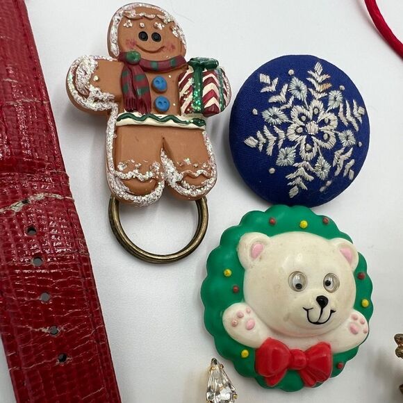 Vintage Christmas Jewelry Lot - Holiday Fun Costume Jewelry Lot - Picture 7 of 8